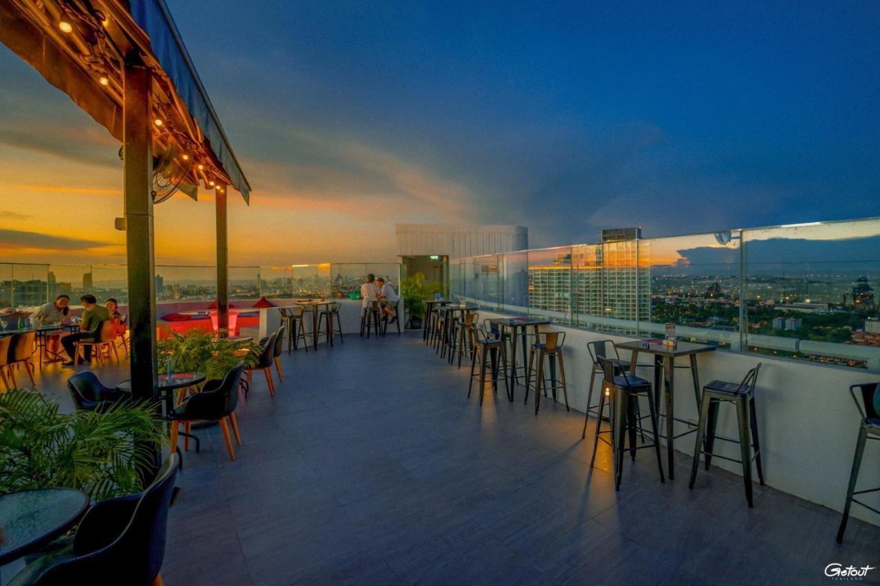 فندق شاطئ دو فاريه جومتين، باتايا جومتين بيتش المظهر الخارجي الصورة Sky Bar