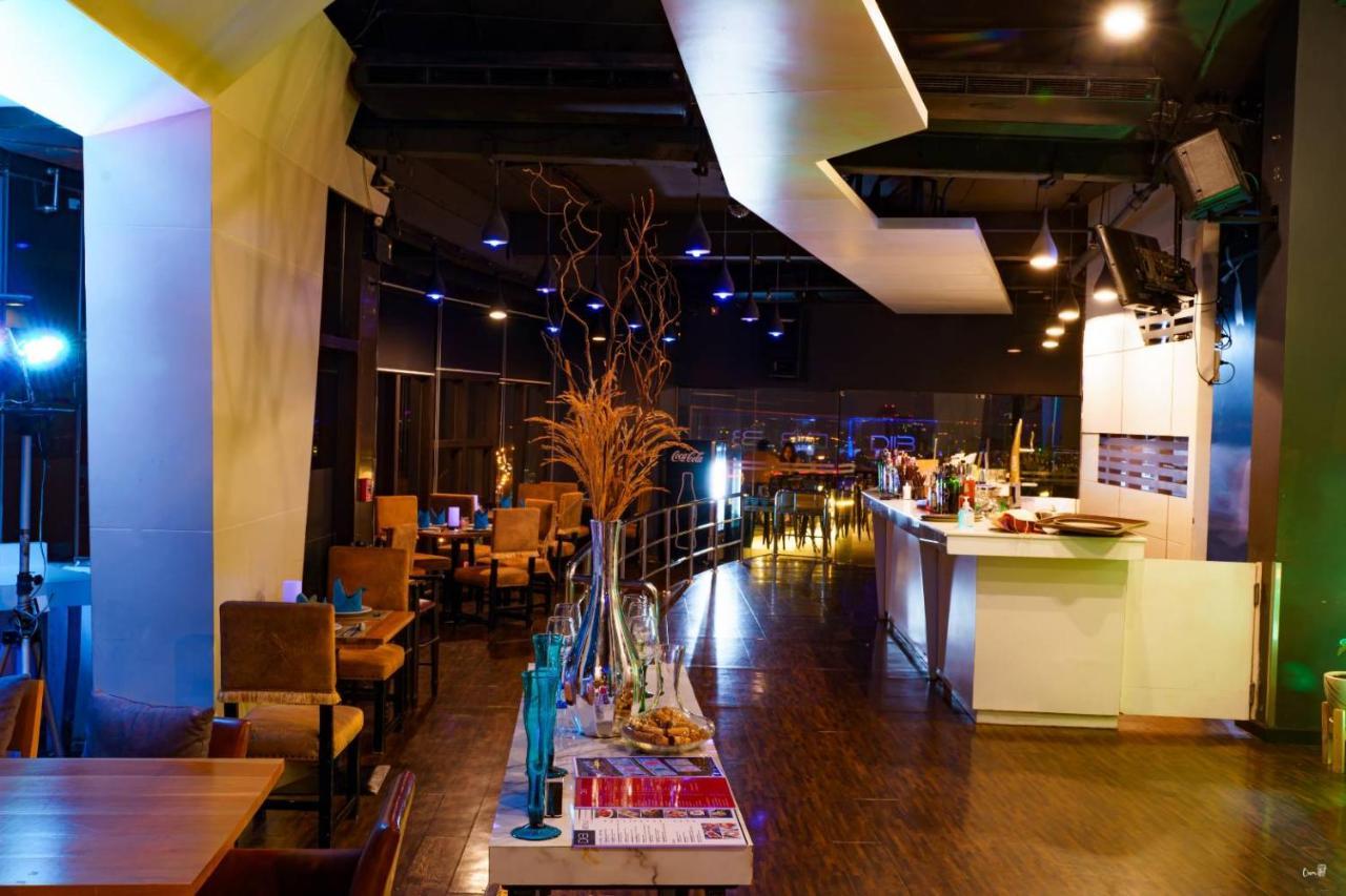 فندق شاطئ دو فاريه جومتين، باتايا جومتين بيتش المظهر الخارجي الصورة The interior of the restaurant