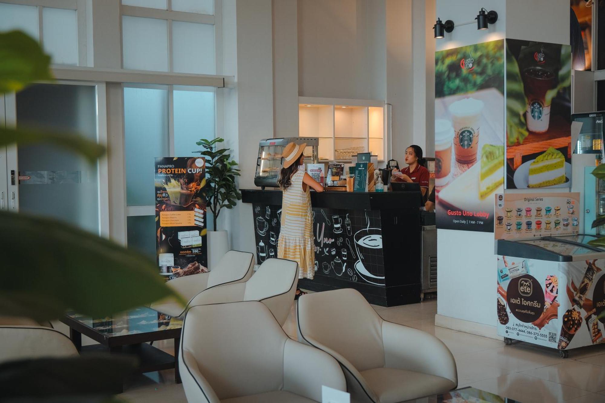 فندق شاطئ دو فاريه جومتين، باتايا جومتين بيتش المظهر الخارجي الصورة A coffee shop in Vietnam