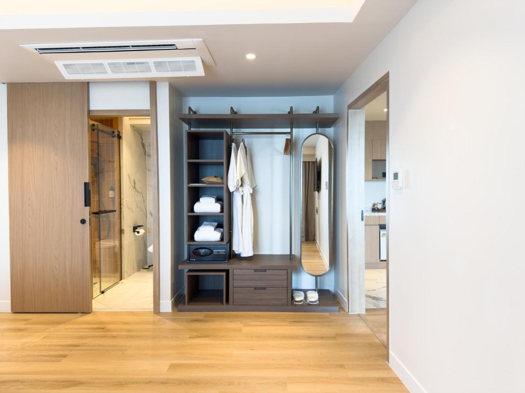 فندق شاطئ دو فاريه جومتين، باتايا جومتين بيتش المظهر الخارجي الصورة A walk-in closet